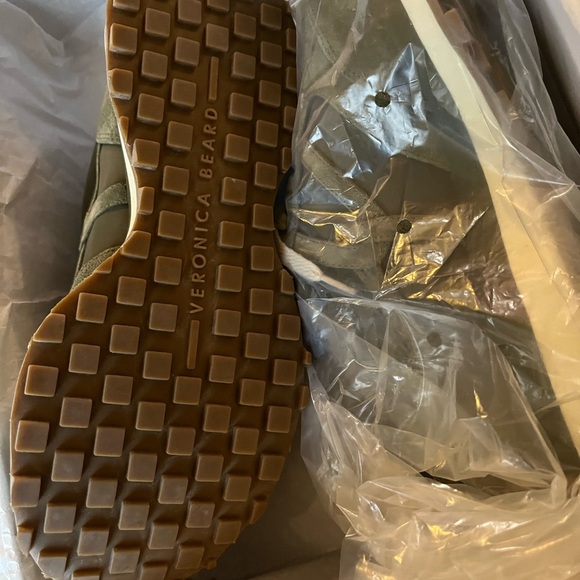 VERONICA BEARD
NEW Stone Army Valentina Nylon Sneakers Sz 8.5 - Picture 3 of 5